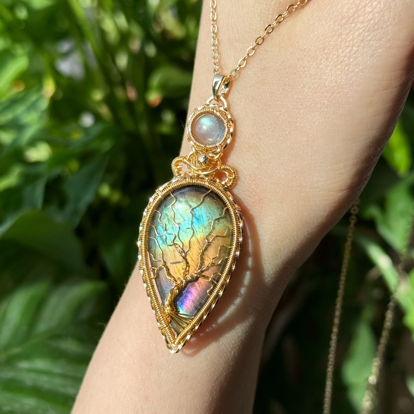 「Tree of life」Handmade Rainbow Labradorite Necklace - Wire Wrapped Jewelry