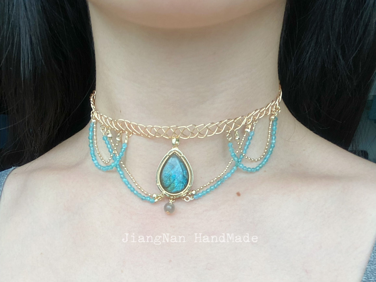 Handmade Blue Labradorite Choker - Wire Wrapped Jewelry