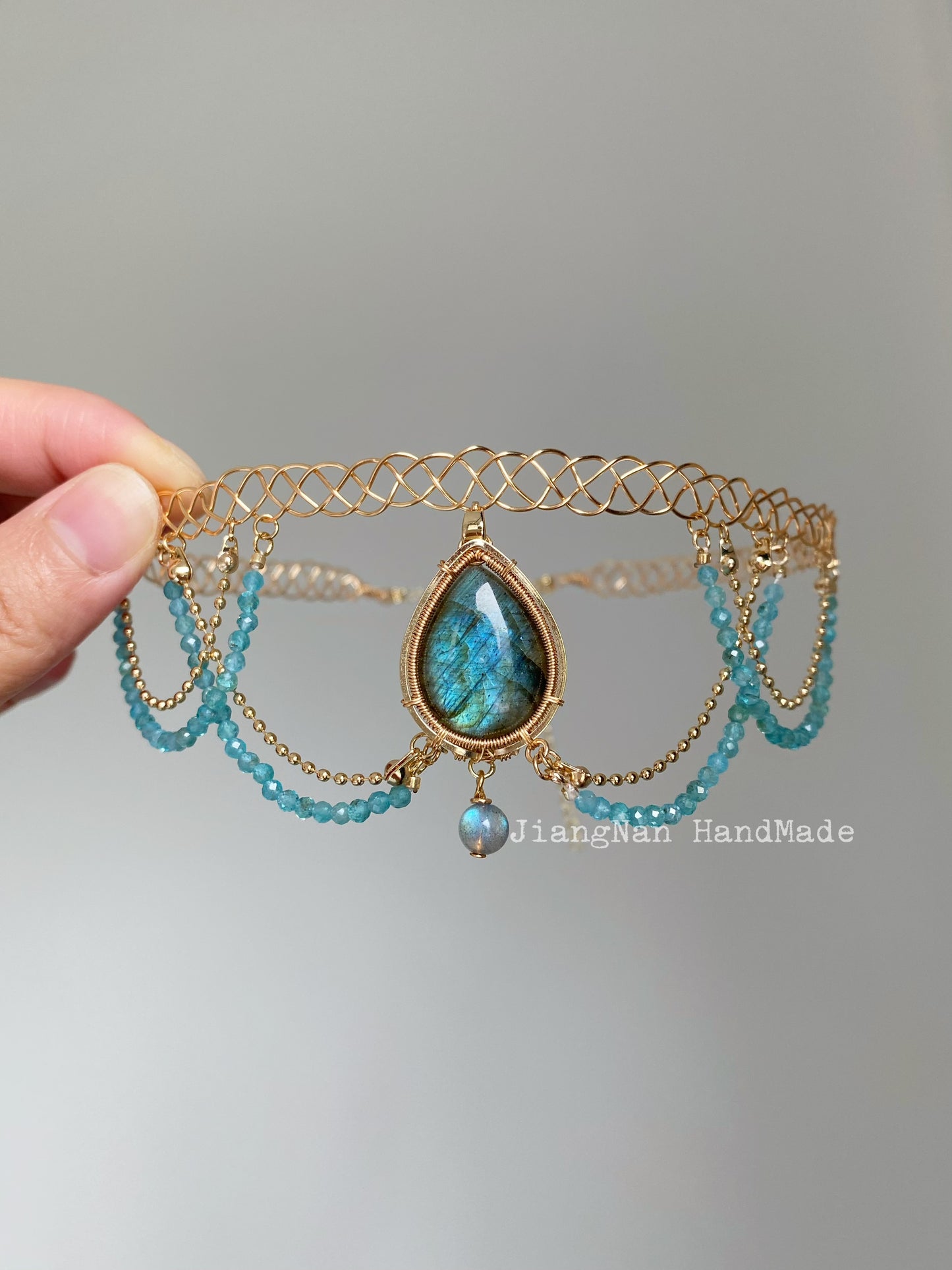 Handmade Blue Labradorite Choker - Wire Wrapped Jewelry