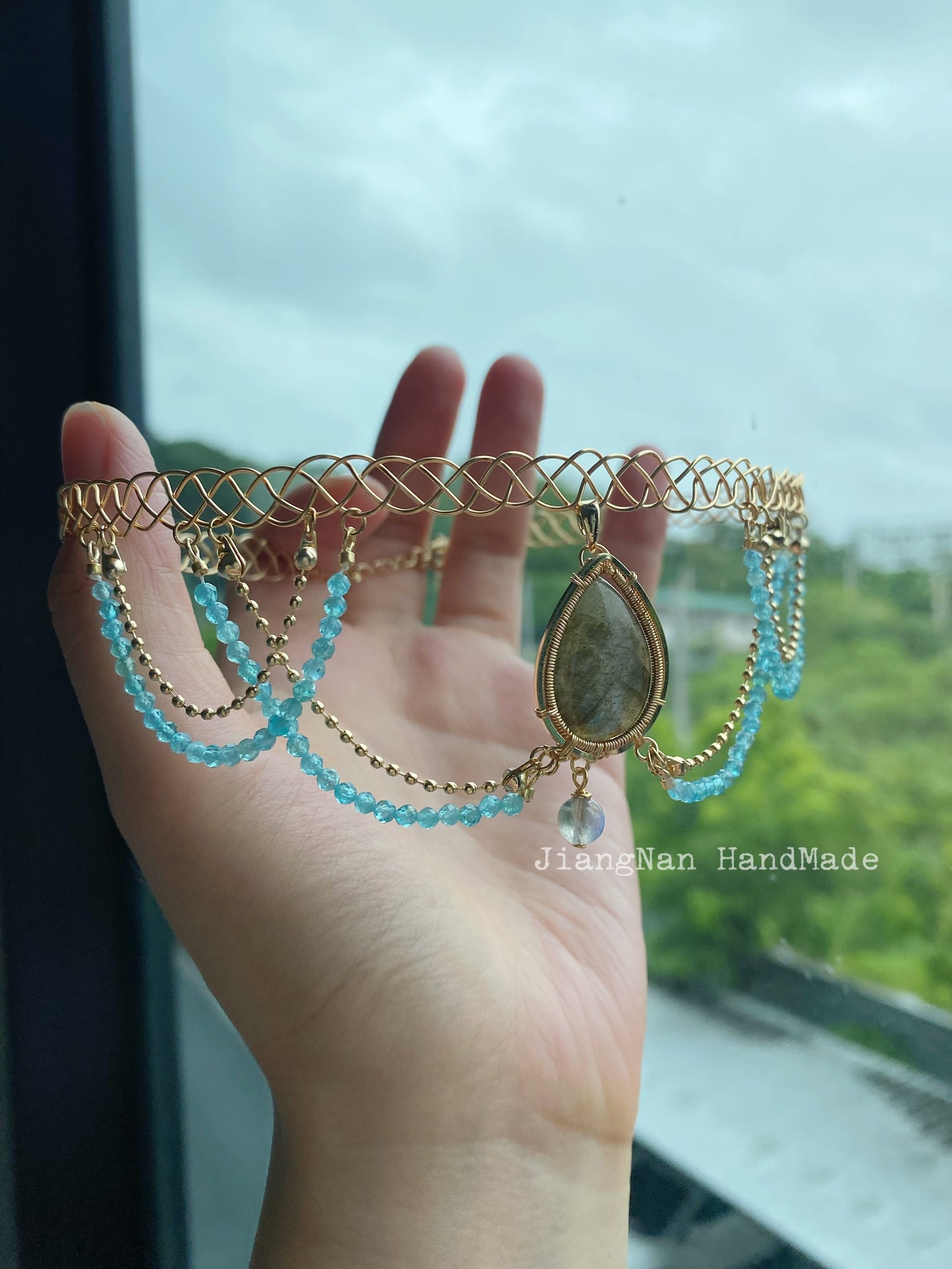 Handmade Blue Labradorite Choker - Wire Wrapped Jewelry