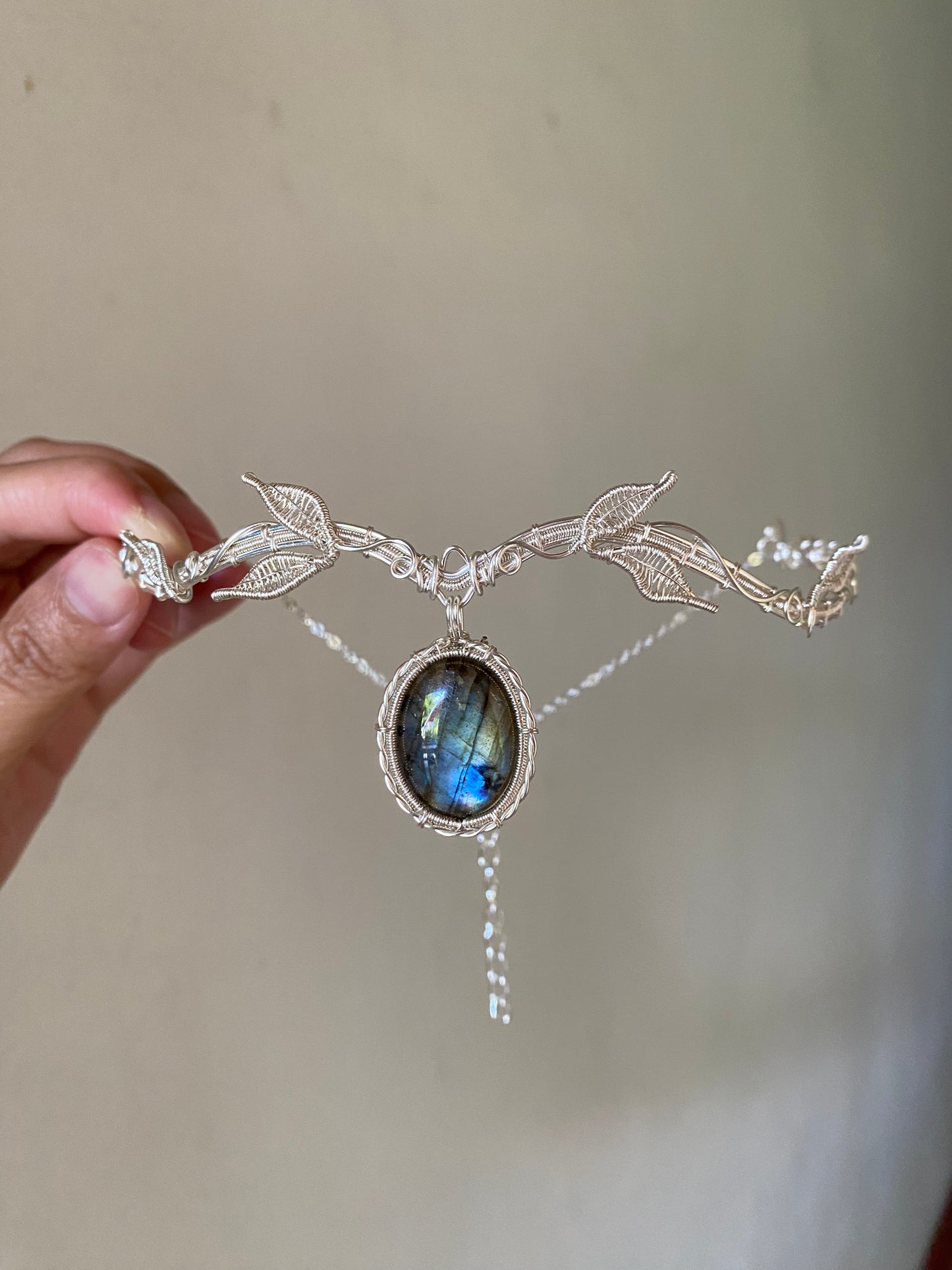Handmade Leaves And Labradorite Choker In Silver - Wire Wrapped Jewelry