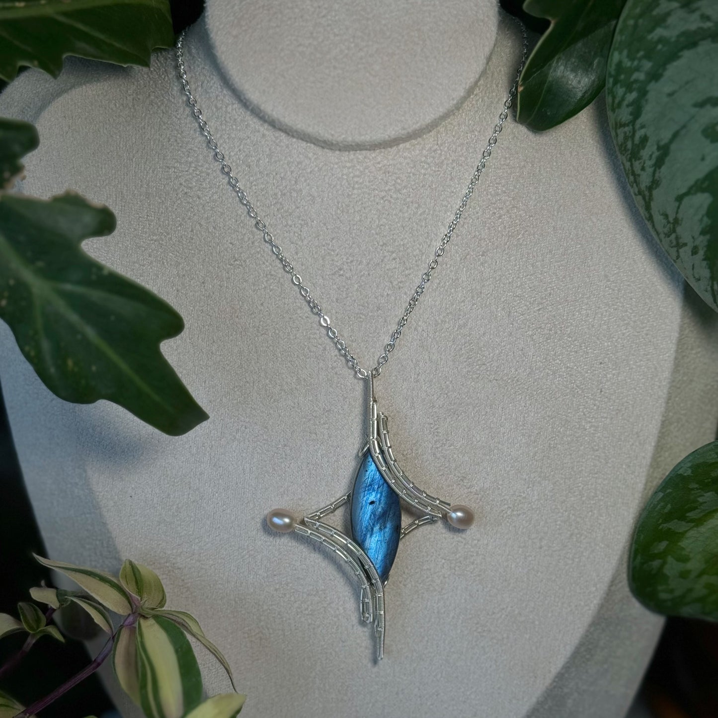 「Star」Handmade Blue Labradorite Necklace - Wire Wrapped Jewelry