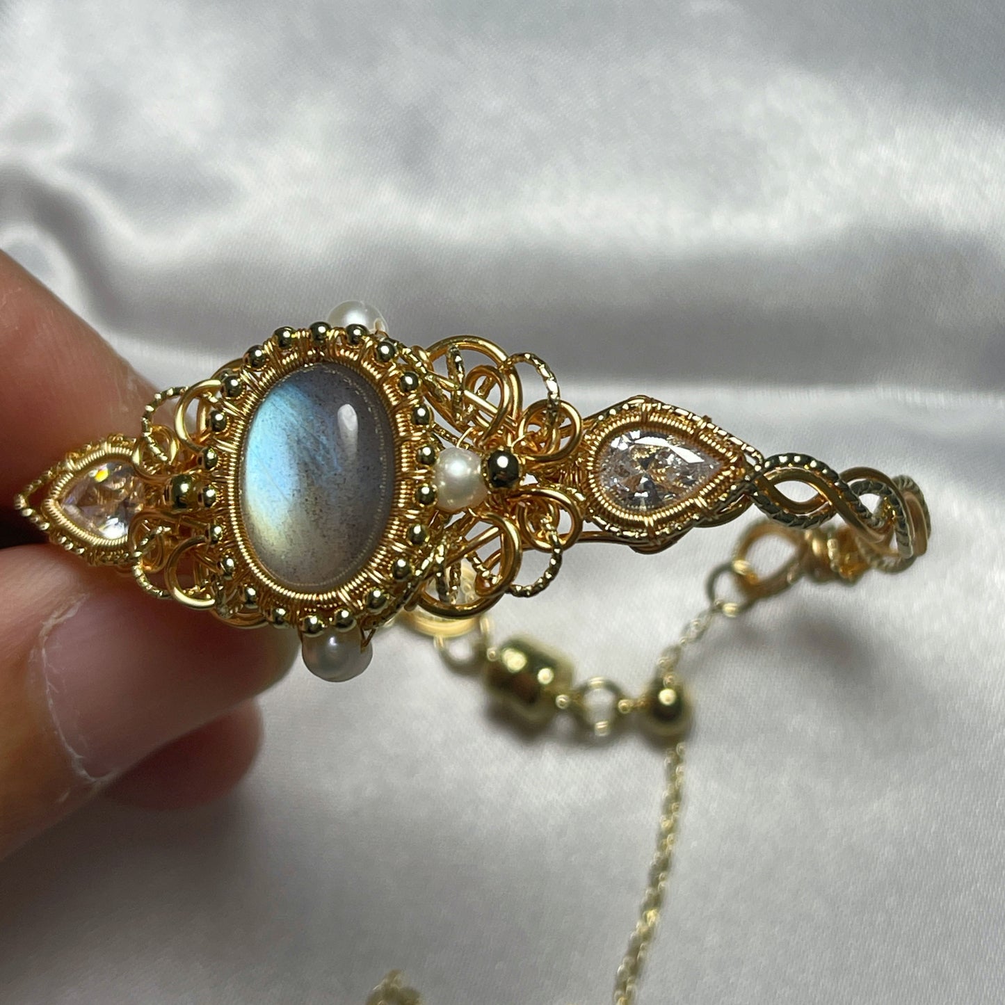 Handmade Grey Labradorite Bracelet - Wire Wrapped Jewelry