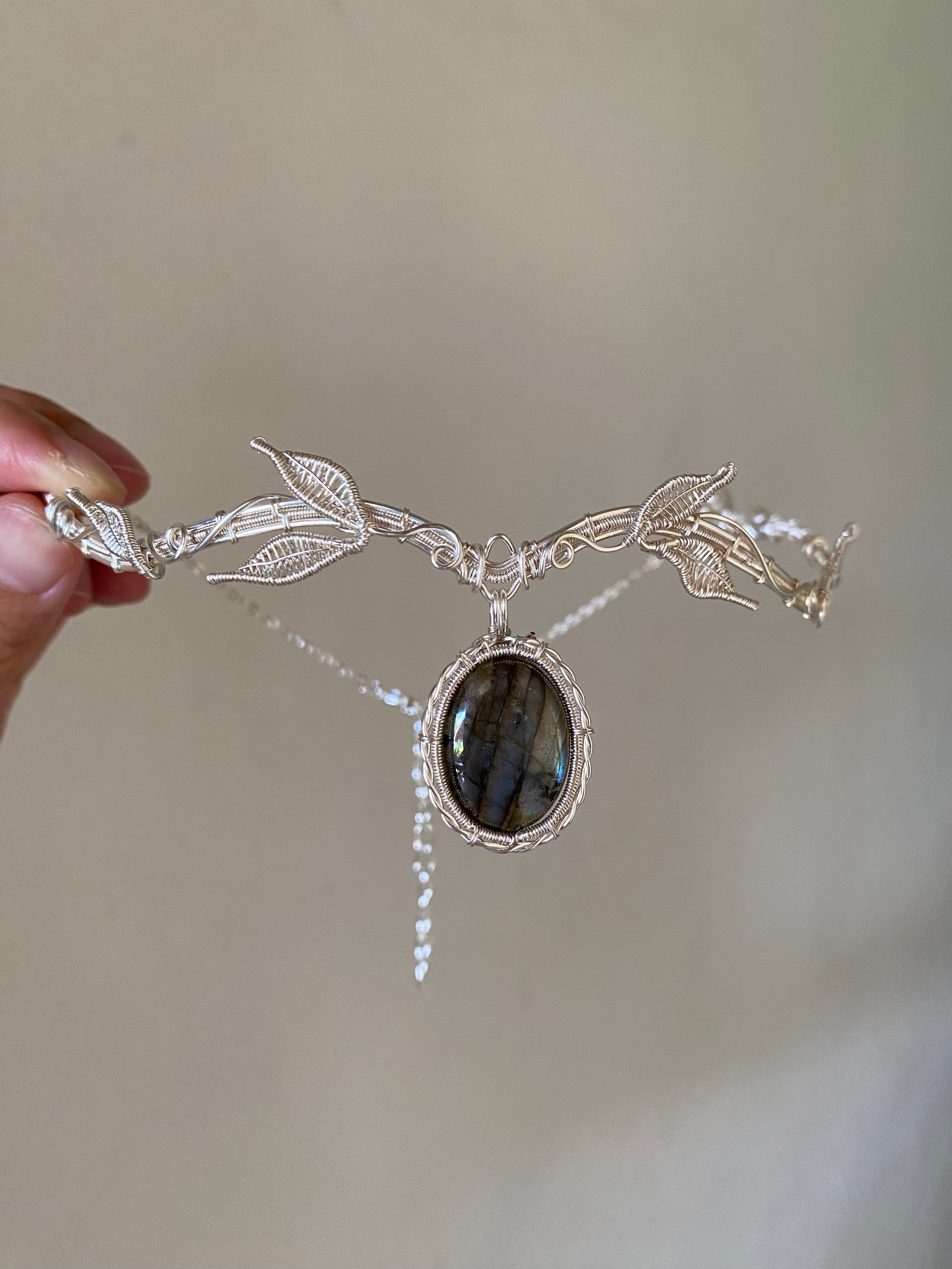 Handmade Leaves And Labradorite Choker In Silver - Wire Wrapped Jewelry