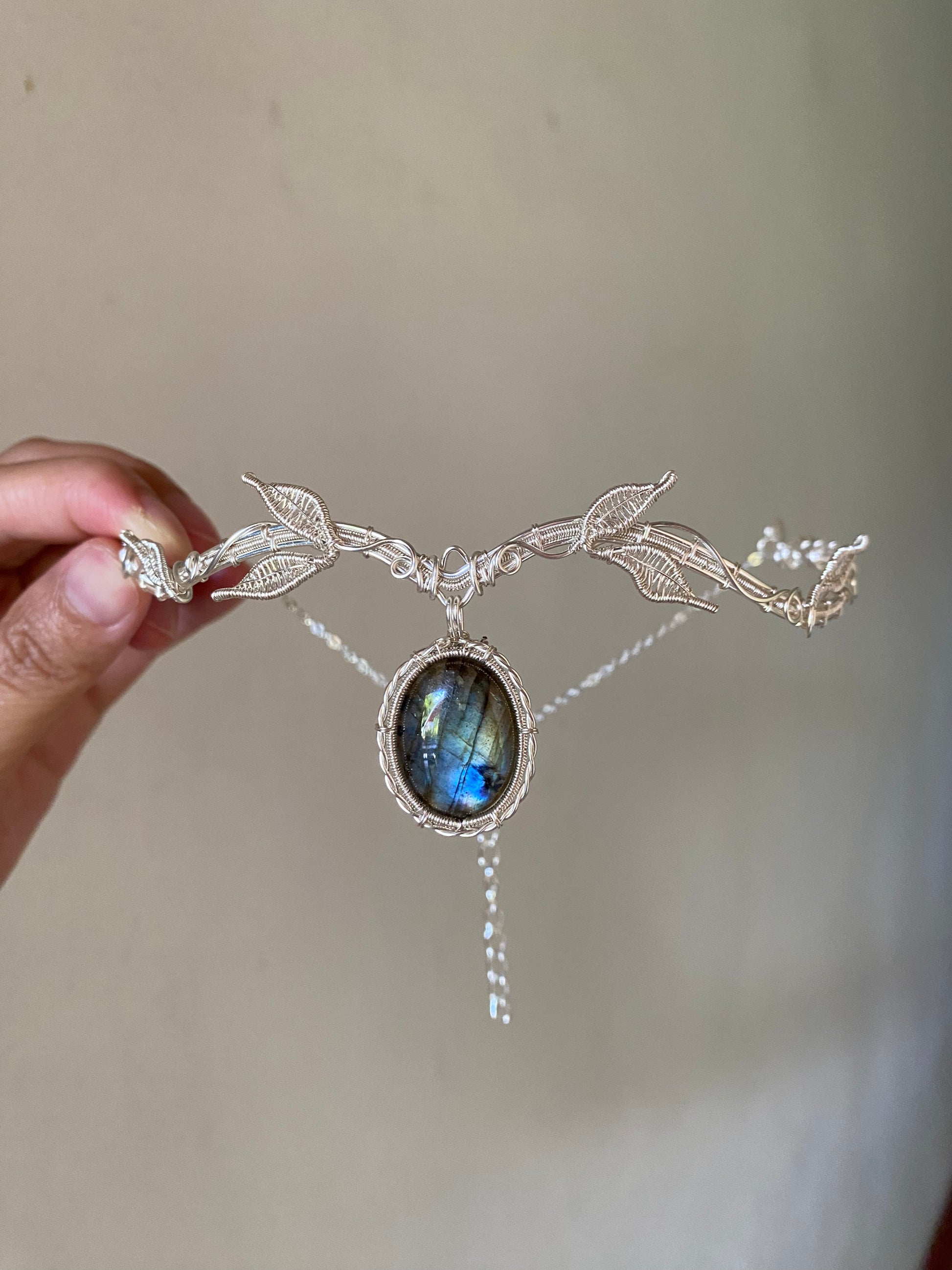 Handmade Leaves And Labradorite Choker In Silver - Wire Wrapped Jewelry