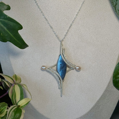「Star」Handmade Blue Labradorite Necklace - Wire Wrapped Jewelry