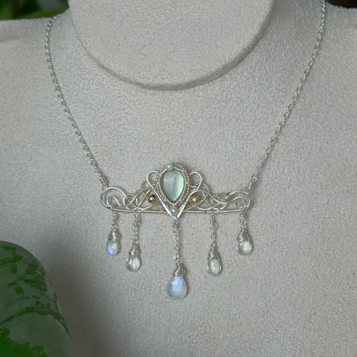 [Crown] Handmade Labradorite Necklace -  Wire Wrapped Jewelry