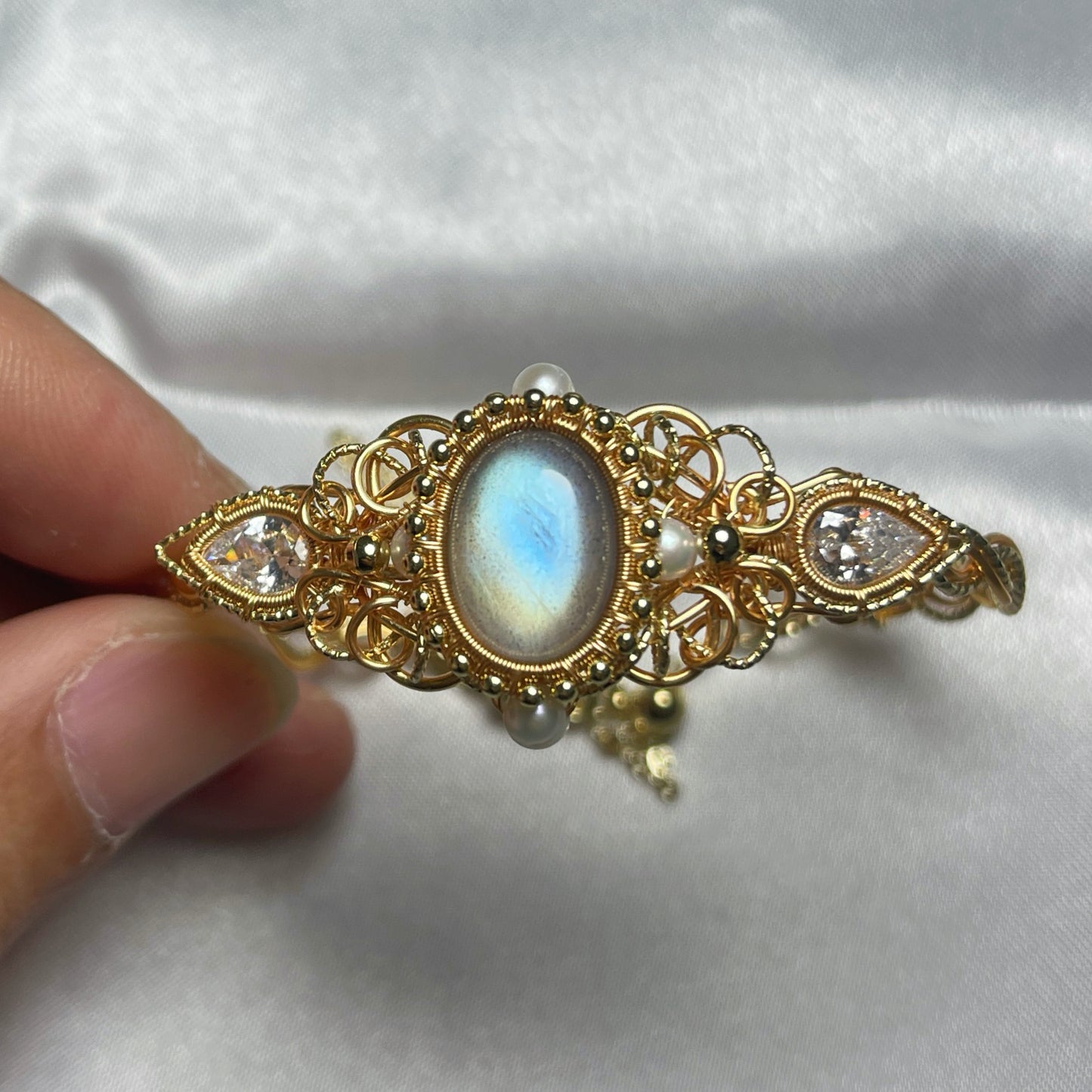 Handmade Grey Labradorite Bracelet - Wire Wrapped Jewelry