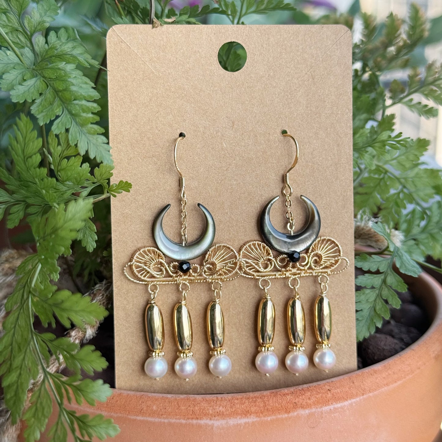 [Gladiator] Handmade Mother Of Pearl Earrings - Wire Wrapped Jewelry