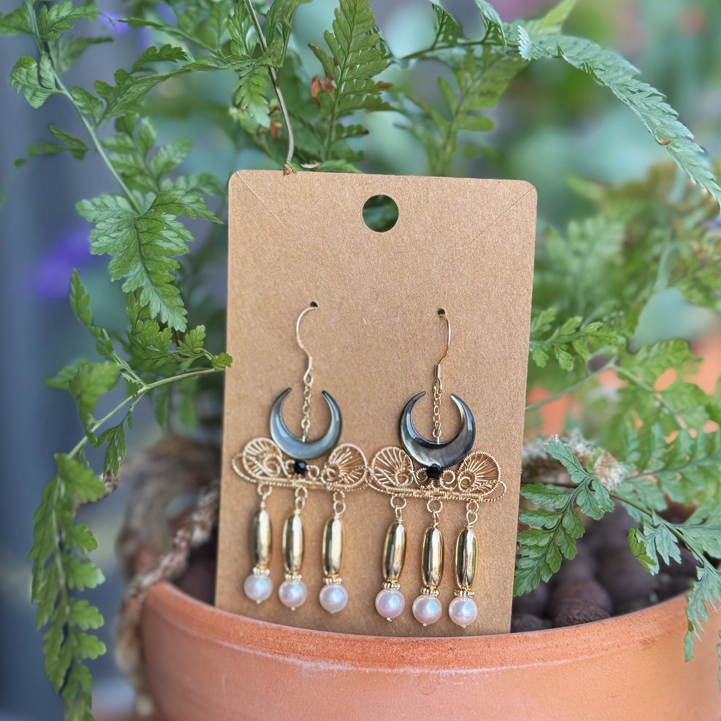 [Gladiator] Handmade Mother Of Pearl Earrings - Wire Wrapped Jewelry