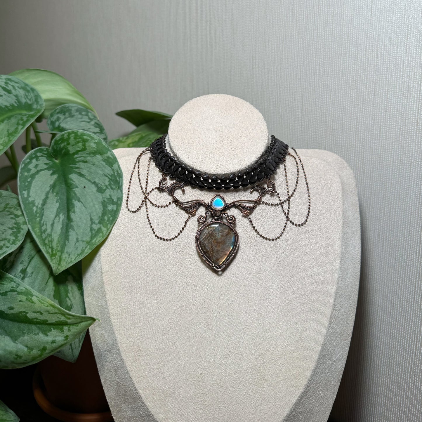 Handmade Antiqued Labradorite Choker - Wire Wrapped Jewelry
