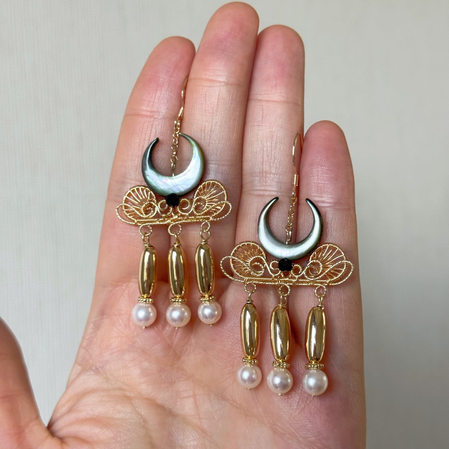 [Gladiator] Handmade Mother Of Pearl Earrings - Wire Wrapped Jewelry