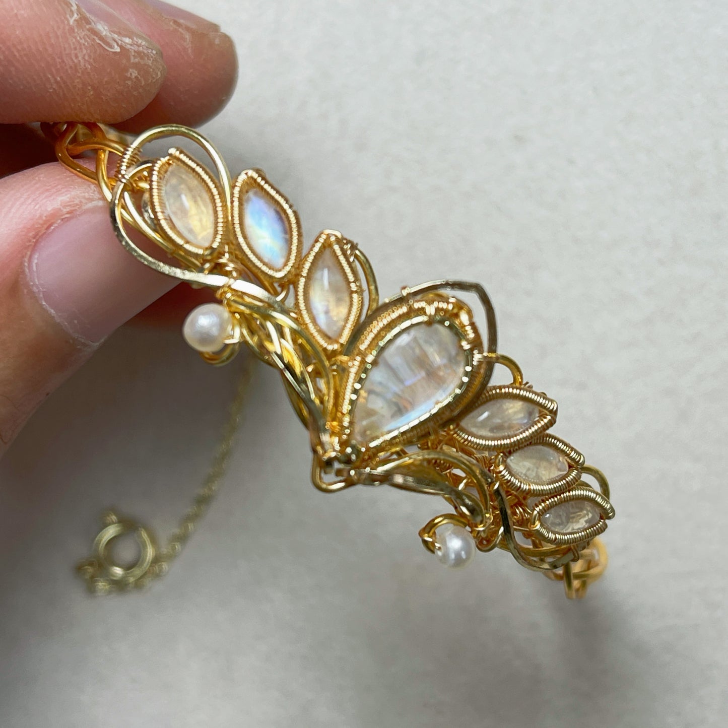 [Lotus] Handmade Moonstone Bracelet -Wire Wrapped Jewelry
